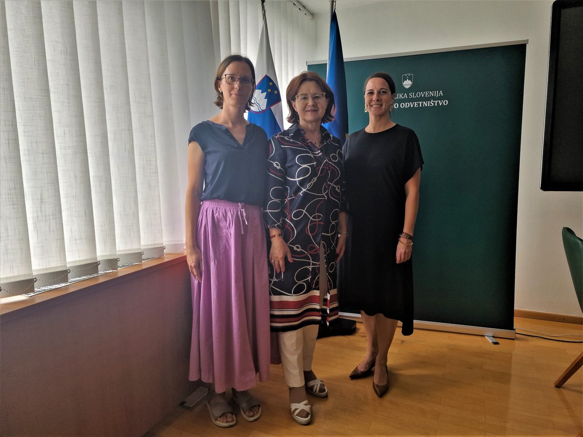 Višja državna odvetnica Katja Plauštajner Metelko, prof. dr. Verica Trstenjak in generalna državna odvetnica dr. Ana Kerševan.